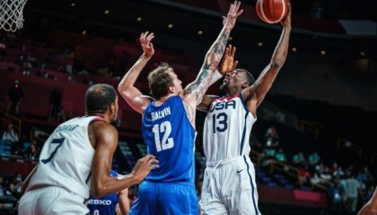 世界杯比赛直播app-KD加冕梦之队奥运第一人！美国两连胜锁定八强席位