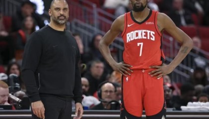 世界杯在线观看入口-火箭111-106马刺！乌度卡顽固不化，杜兰特看清现实，两人成关键