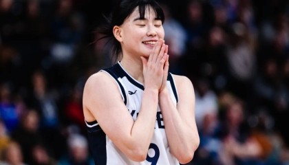 世界杯直播下载-出线在即！韩国女篮30分狂胜哥伦比亚 2胜1负高居小组第二|哥伦比亚女篮|菲律宾|尼日利亚女篮|日本女篮|北京女篮_新浪体育_新浪新闻